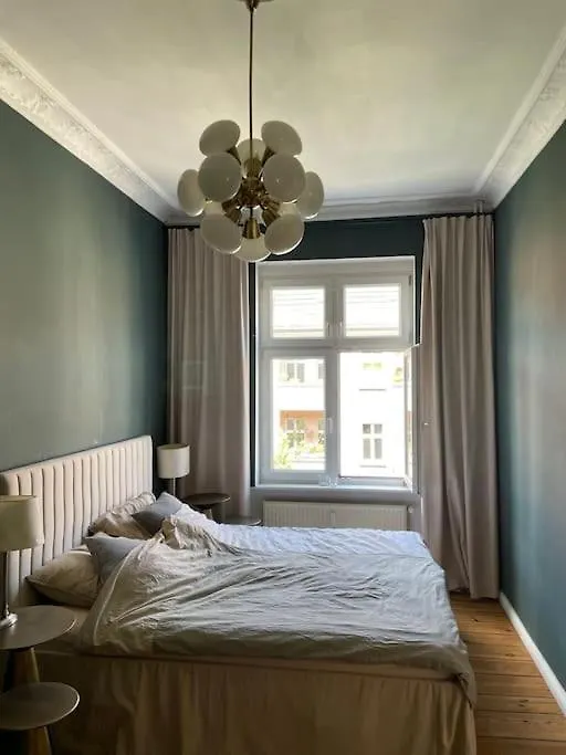 Art Noveau Apartment Berlin 0*,
