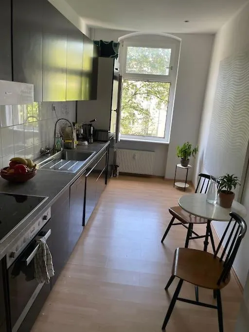 Art Noveau Apartment Berlin 0*,